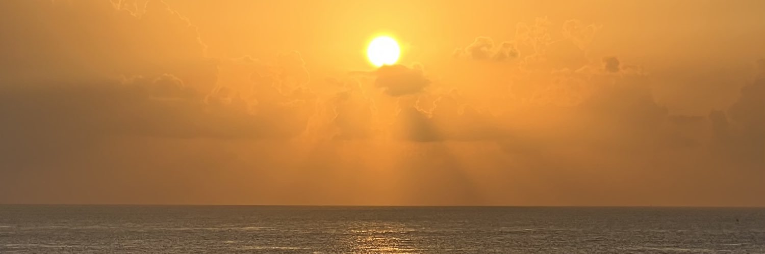 _HelloTOTO's profile banner image
