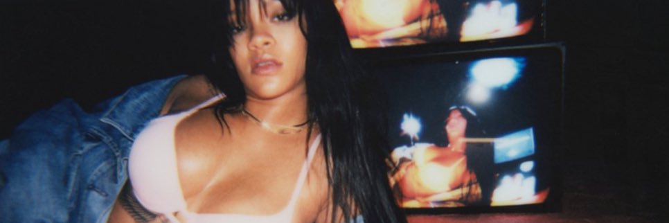 𝐁𝐚𝐦𝐛𝐢𝐢 💗 banner