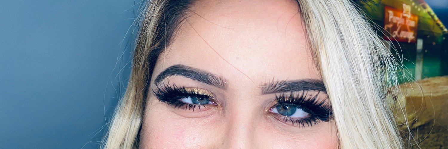daniela_cozzone's profile banner image