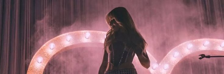 E. 💌💋🐾 banner