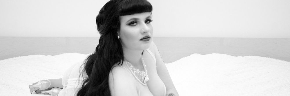 ElliLeStrange's profile banner image