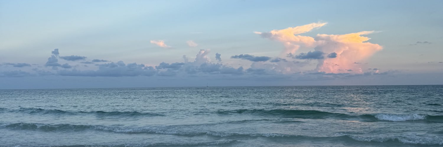 alyssaahv's profile banner image