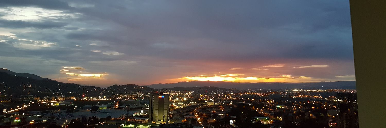 VillatoroAmanda's profile banner image