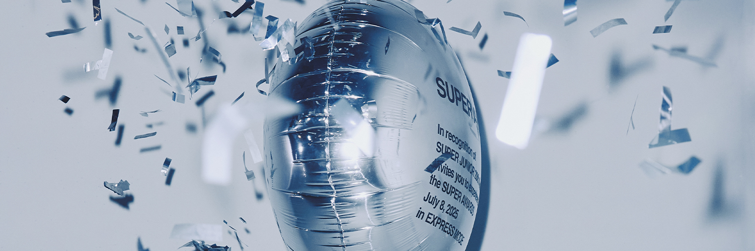SUPER JUNIOR's banner