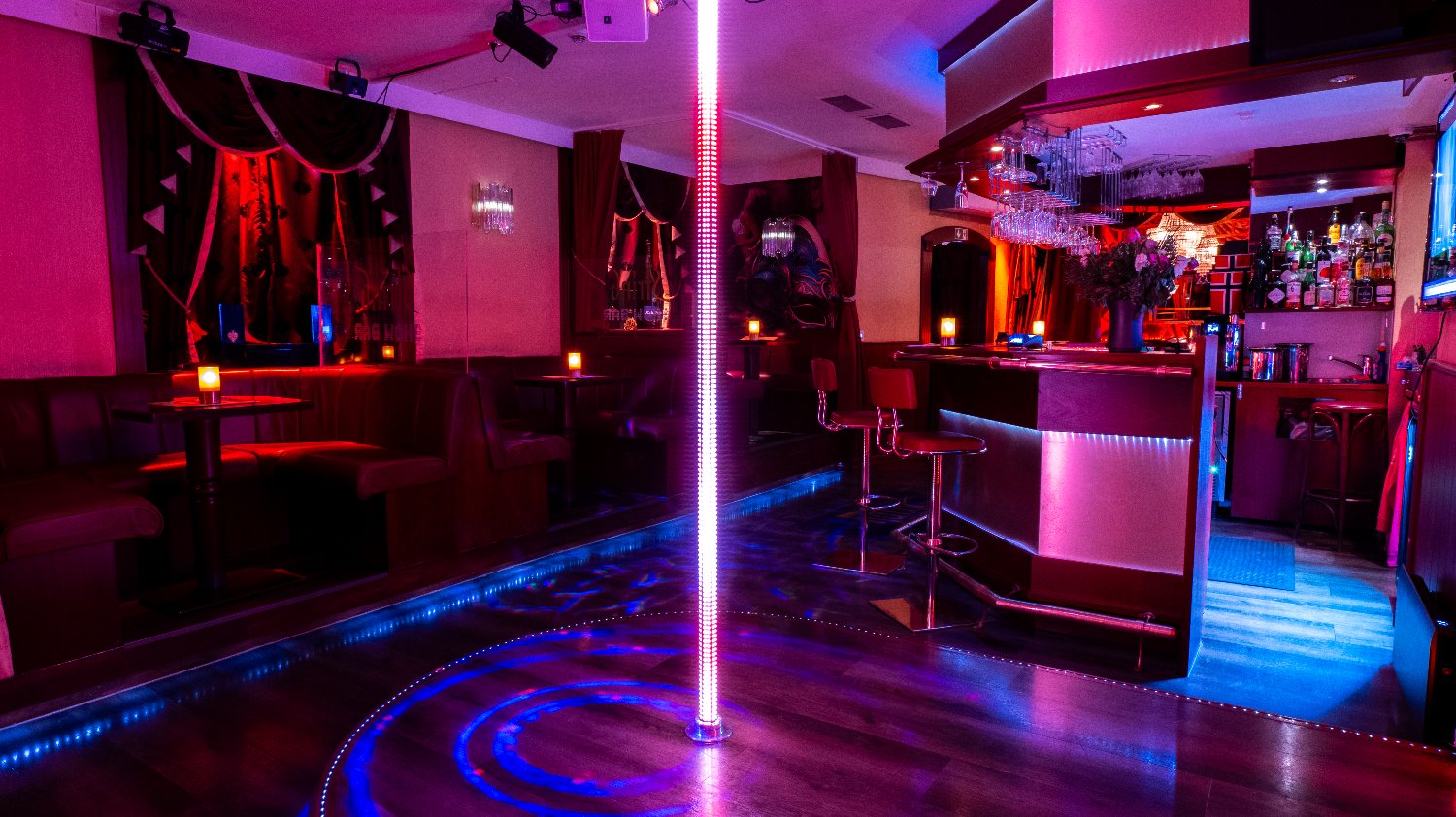 StringShowbar's profile banner image