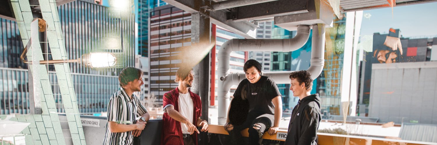 𝐓𝐑𝐈𝐆𝐆𝐄𝐑𝐋𝐈𝐏 banner