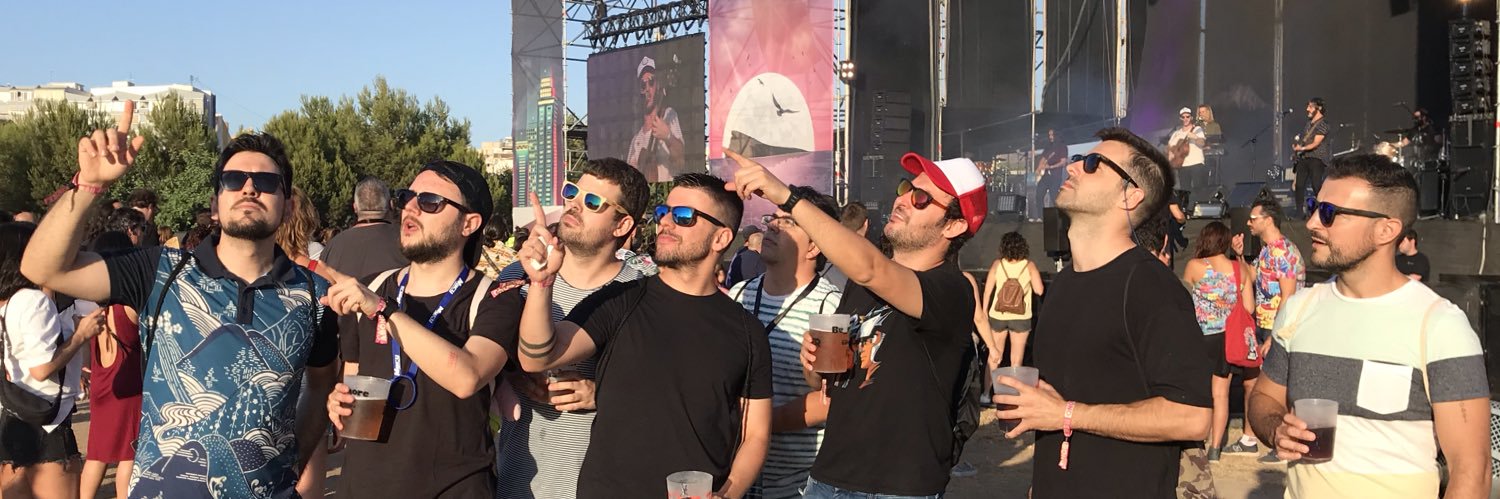 Peryou's profile banner image