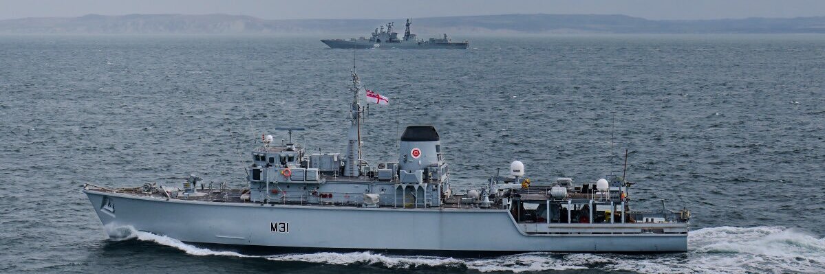 HMS Cattistock's banner