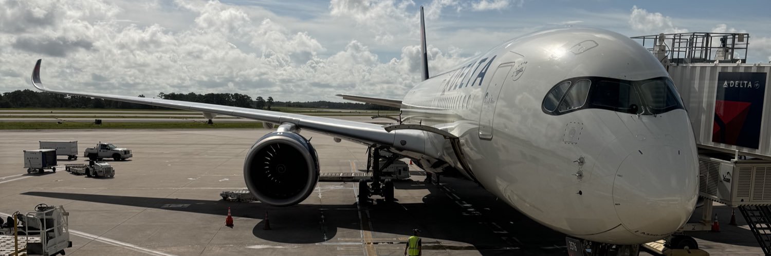 𝐿𝑒𝓃𝓃𝑜𝓍 banner