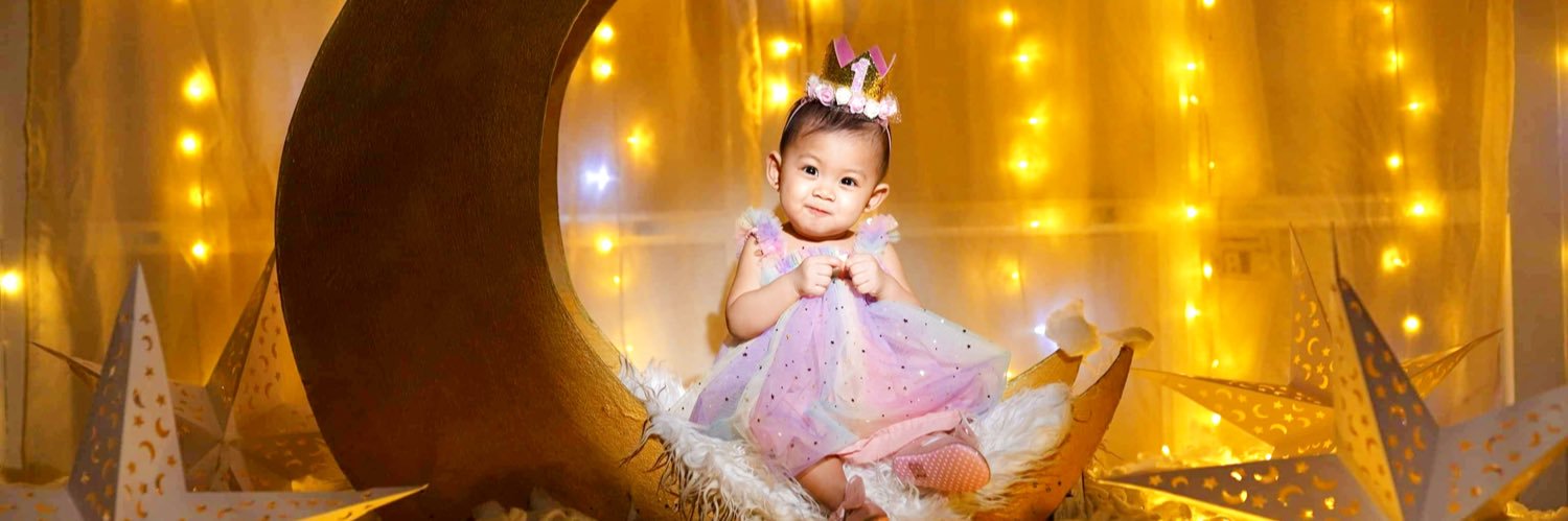 anailaliana's profile banner image