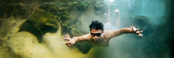 guzdee Profile Banner