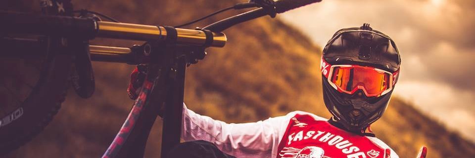 SezzeyMo's profile banner image