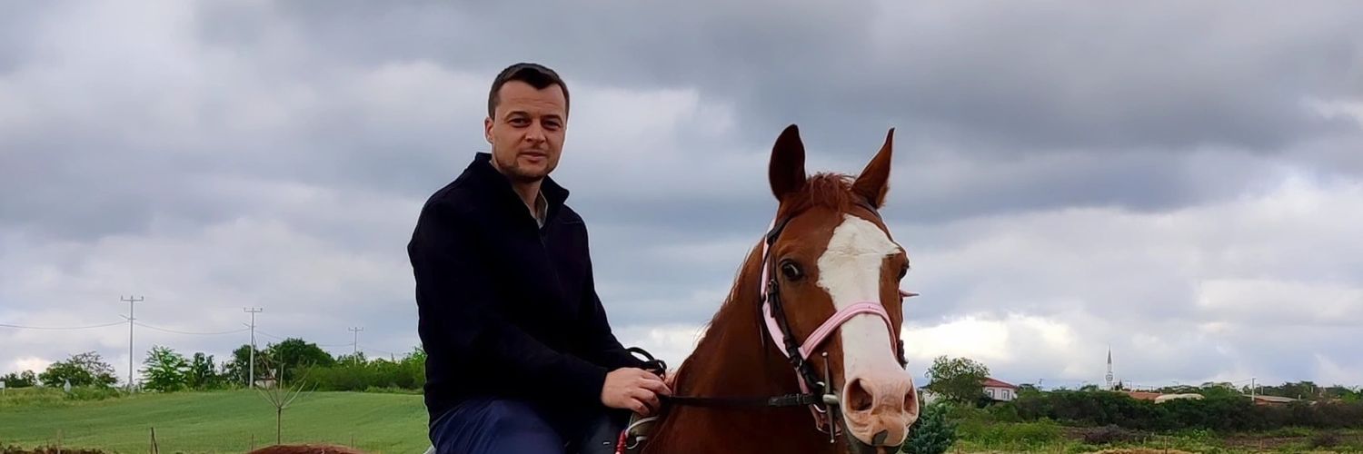 _adnanuzun's profile banner image