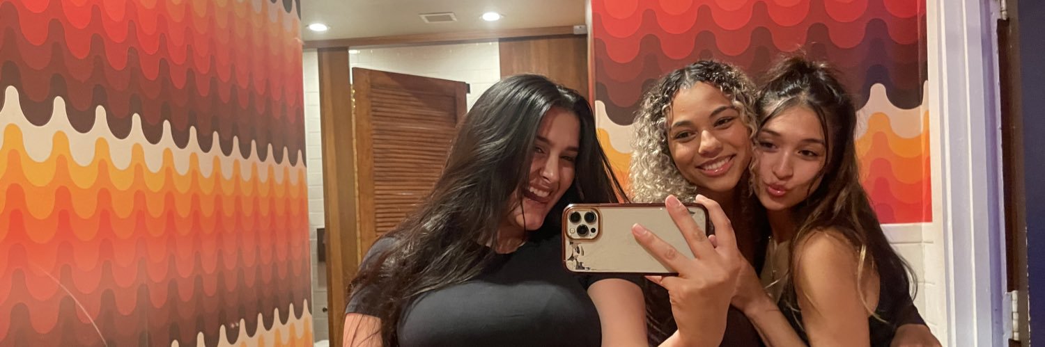 sabreenie_'s profile banner image