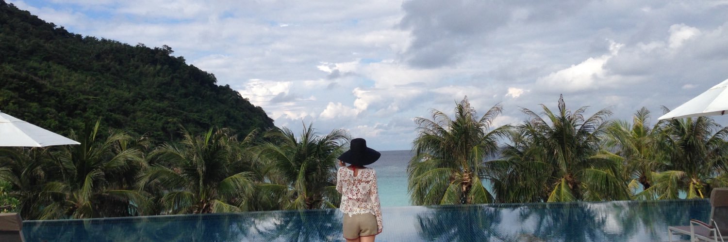 Julie Estelle banner