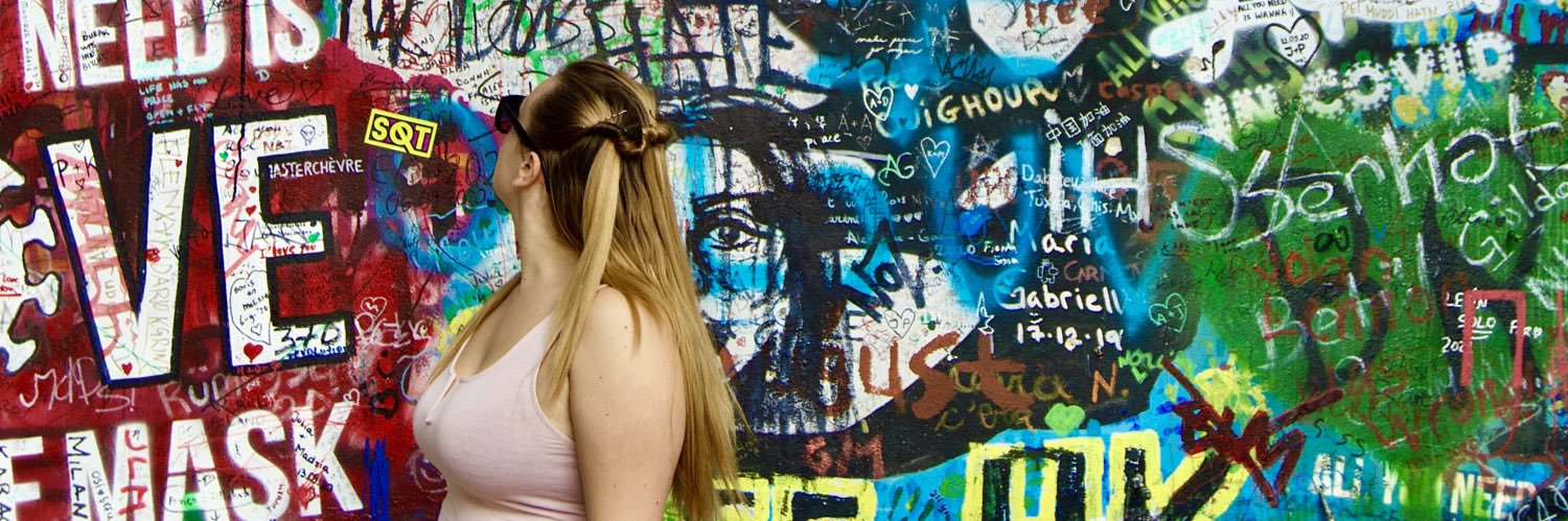 Vic✨ banner