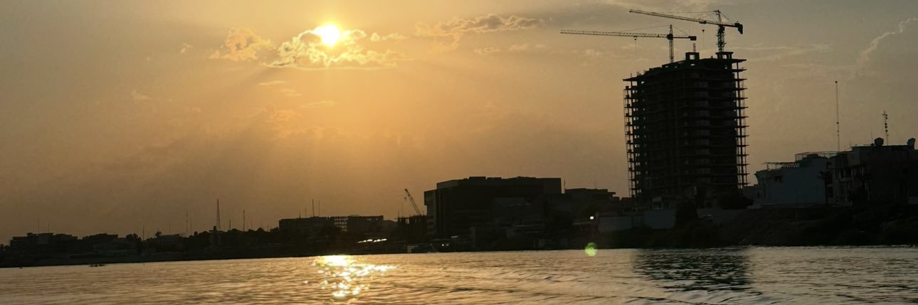 لآيڤلي🕊️ banner