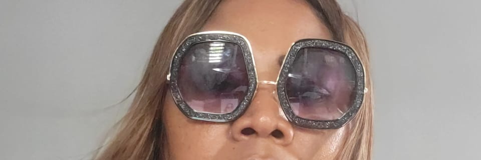 Mumchomzy banner