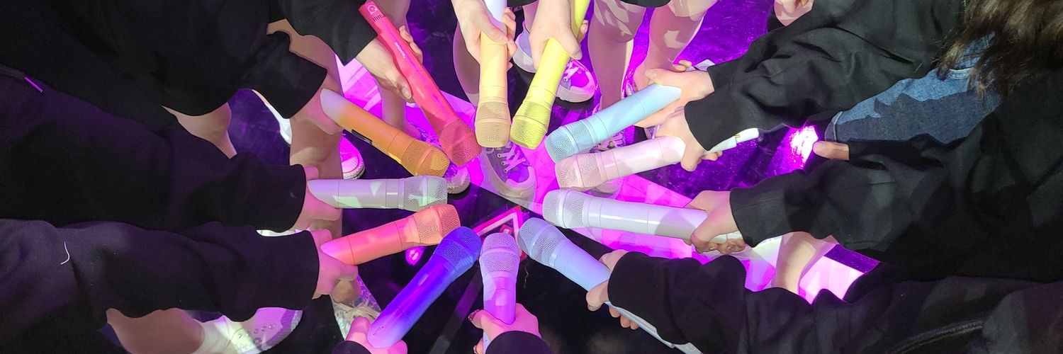 tinymessyIZ's profile banner image