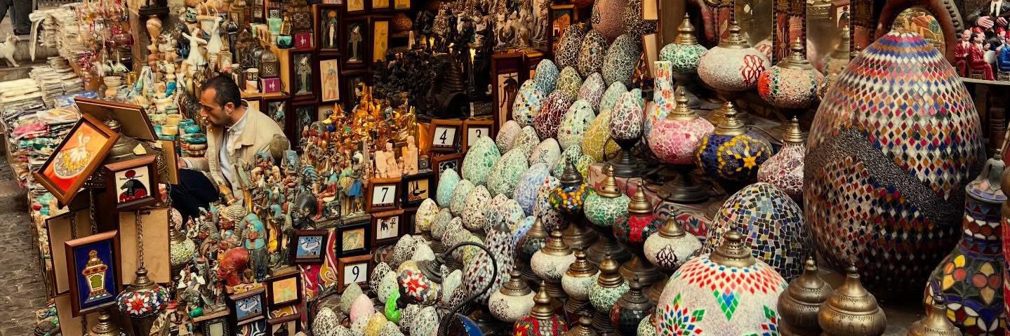 los back boobz banner