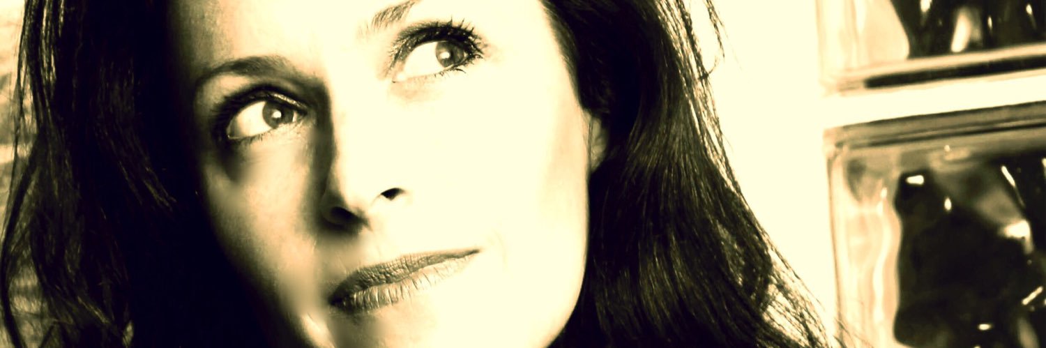 madisons_lounge's profile banner image