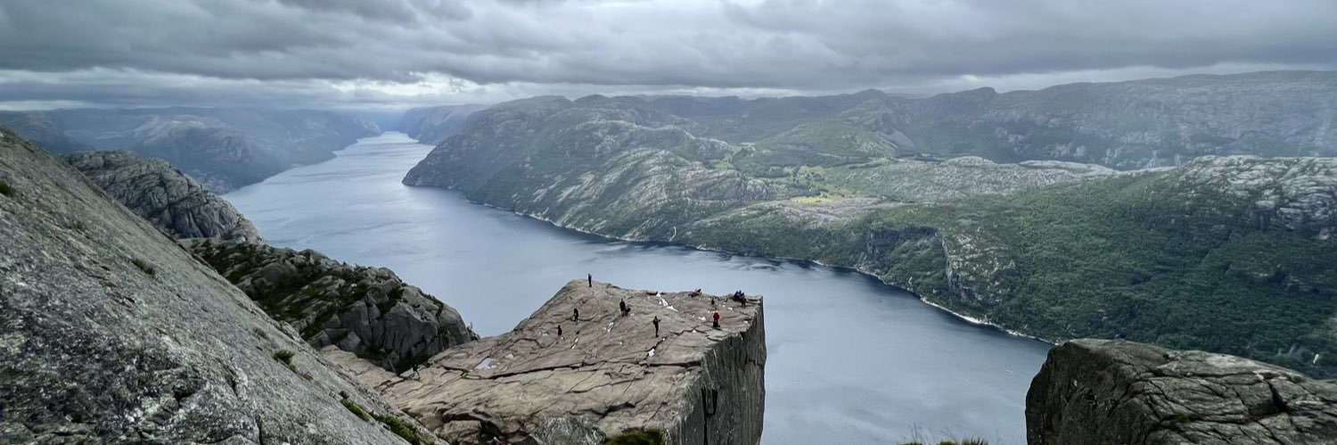 Leif Erik Sander🇺🇦 banner