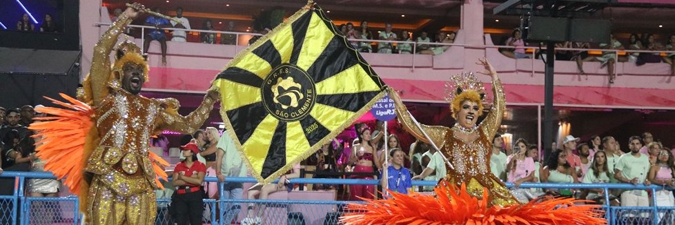 São Clemente banner