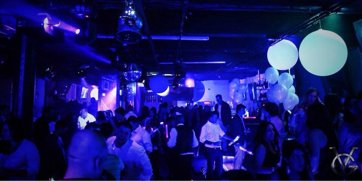 Van Gogh Lounge banner
