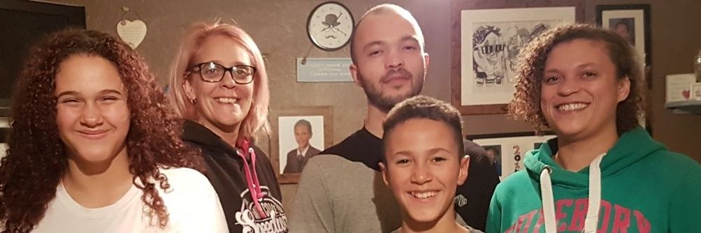 chelleriley21's profile banner image
