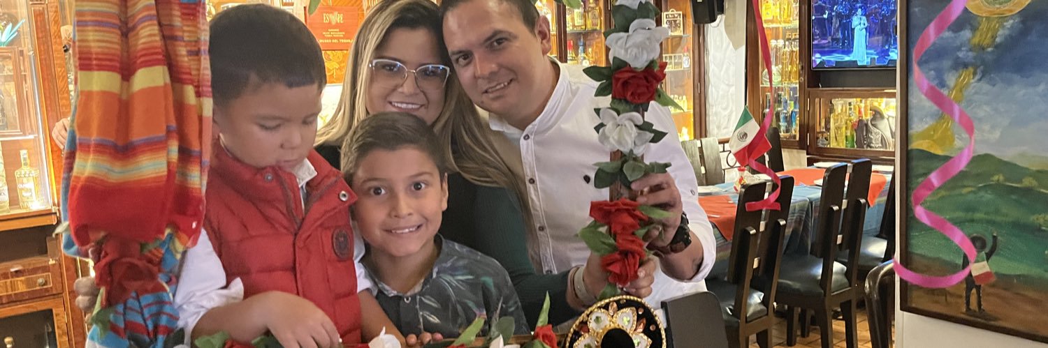 yyrocha's profile banner image