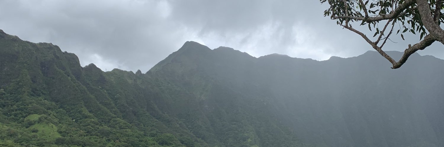 lyndsbel's profile banner image