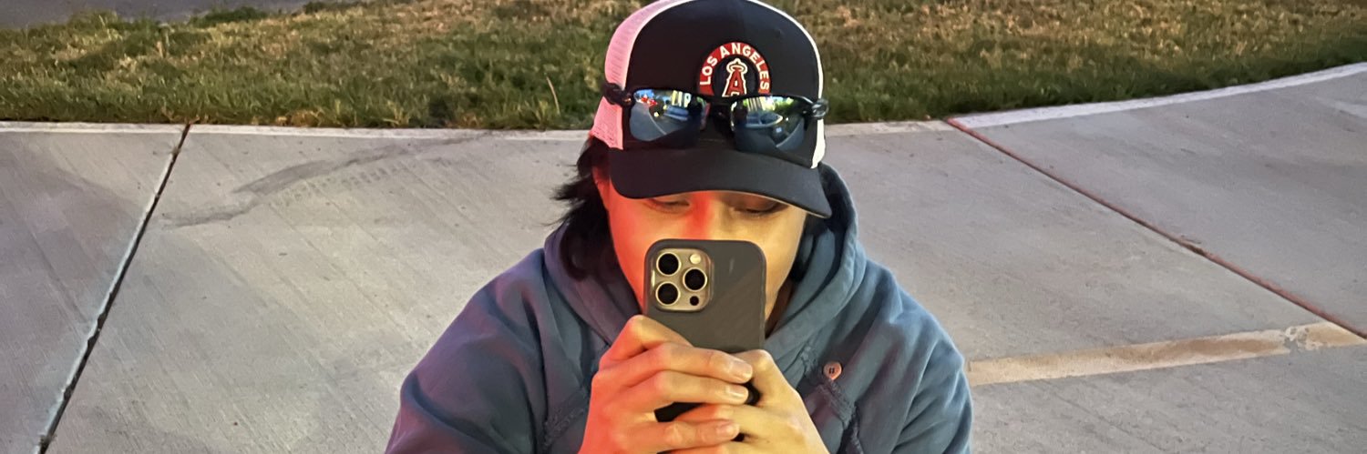 222icky's profile banner image
