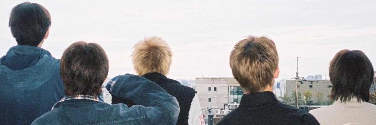 liesneverend's profile banner image
