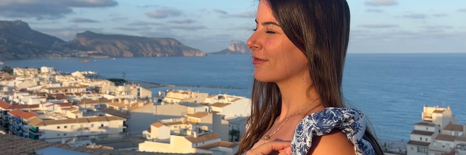 laaaaari19's profile banner image