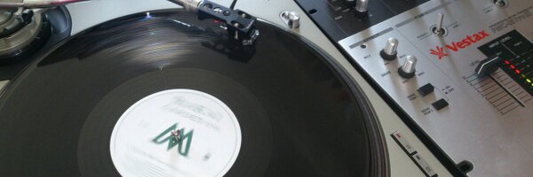 kobo_apple Profile Banner