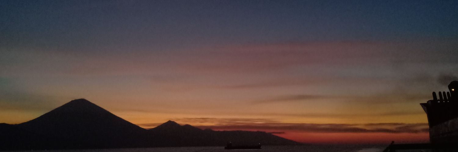 trisnapermtaa_'s profile banner image