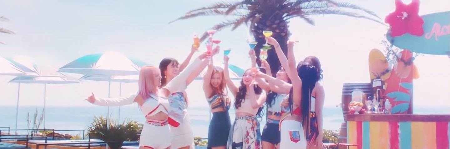 Heize ehehehee Minas banner