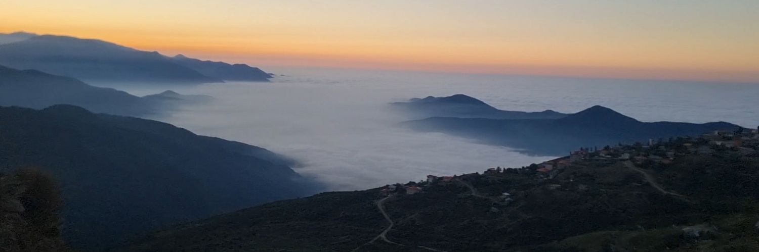 (نامطمئن) banner