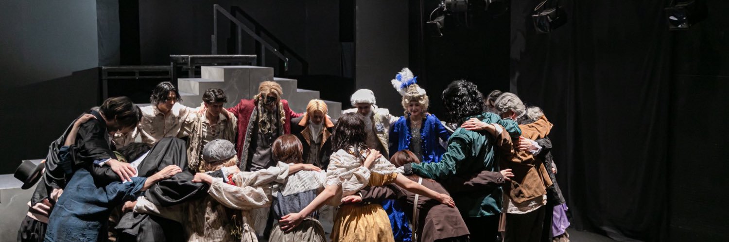 33to_stage's profile banner image