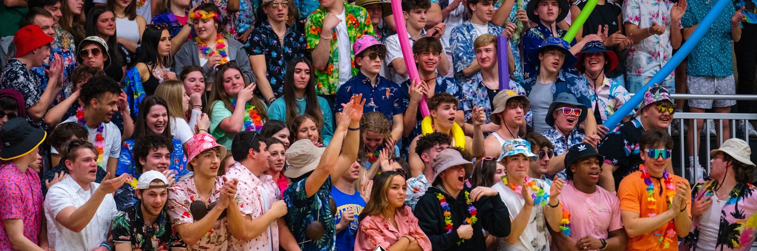 Montour Maniacs banner