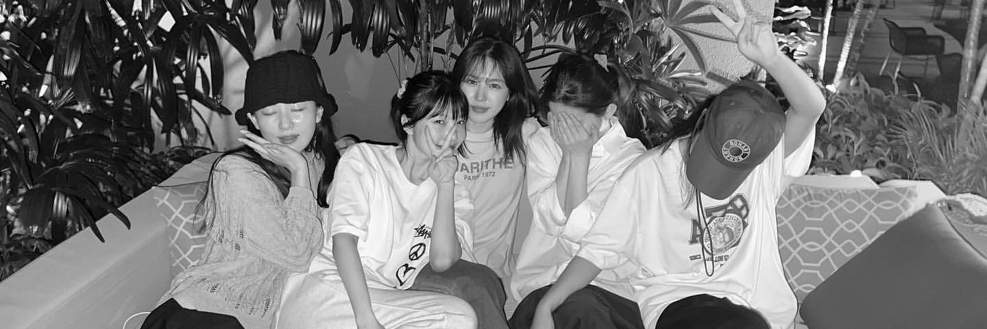 𝐂𝐡𝐚𝐫𝐦𝐢𝐧𝐠♔︎.329 banner