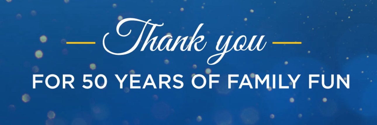 Six Flags America banner