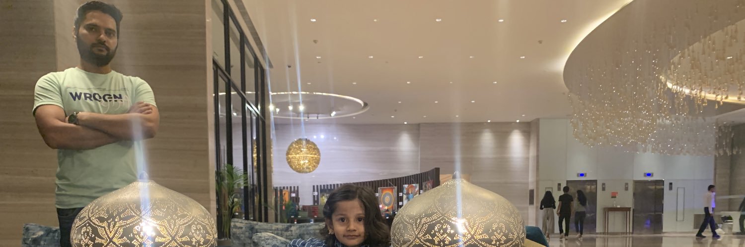SoneeyaMehta's profile banner image