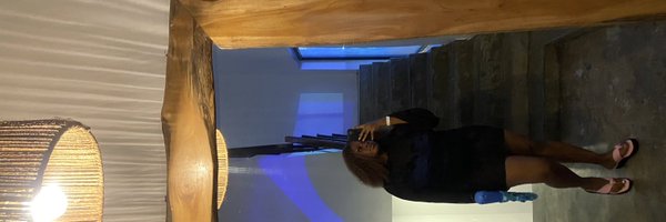 mozeee_official Profile Banner