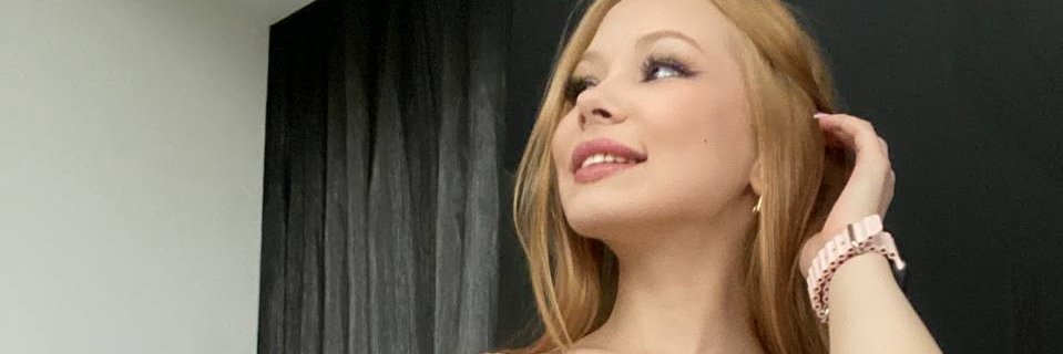 SweetieShelly 🍩💗's banner
