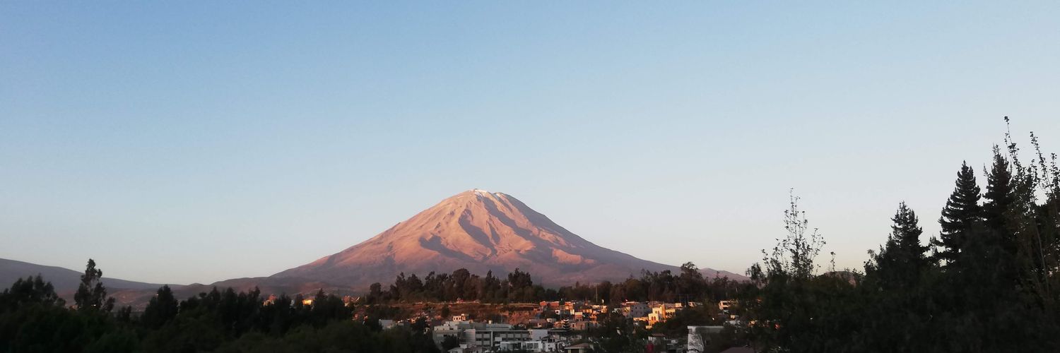 YuliaValdiviaR's profile banner image