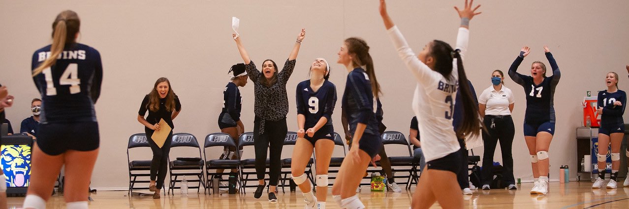 carolinauwvb's profile banner image