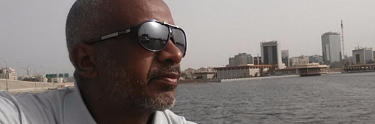 طارق ياسين الطاهر banner