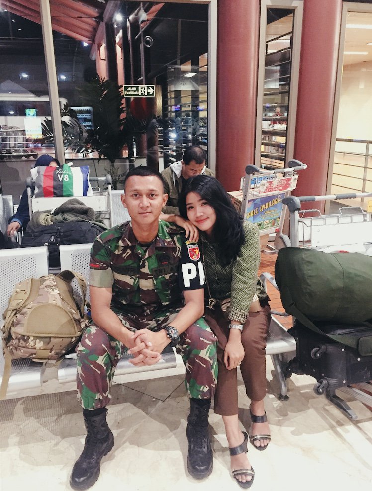 rafiolaputri's profile banner image