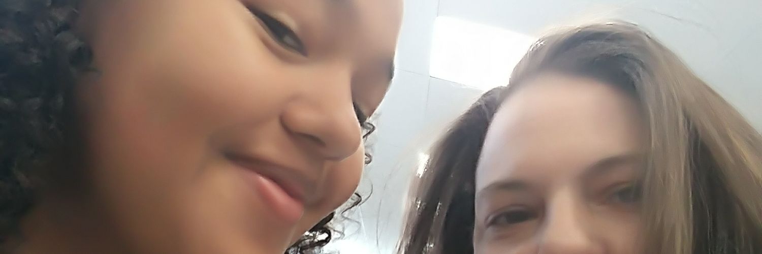 Jennlovesivy's profile banner image